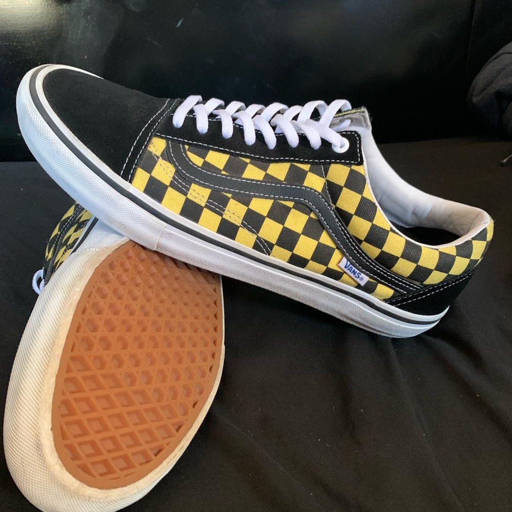 Size 12 Men’s Vans (Yellow, black, and white)